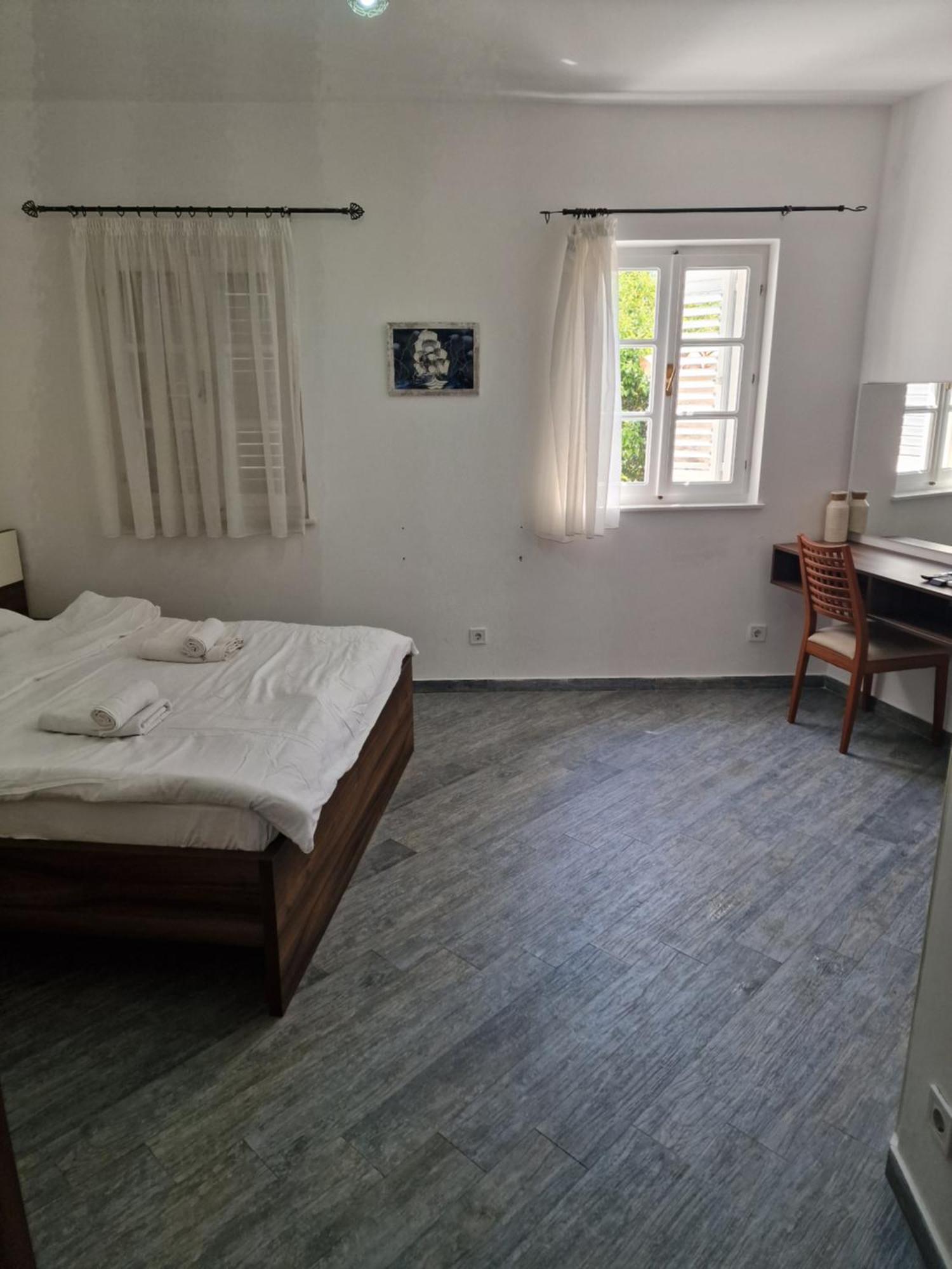 Rooms Dana Old Town บุดวา ภายนอก รูปภาพ